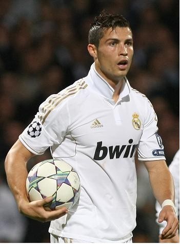 欧冠-哈兰德破门格拉利什建功 曼城2-4大巴黎（欧冠：哈兰德、格拉利什进球 曼城2-4不敌巴黎圣日耳曼）