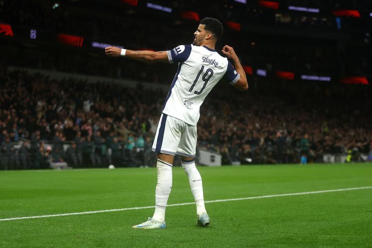 起伏太大！凤凰首节36分&第二节仅得12分，半场落后4分（状态过山车！凤凰首节轰36分次节仅12分，半场落后4分）