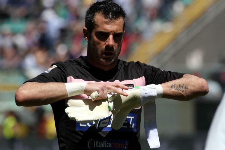 凌晨4点：欧冠19亿欧元对决，利物浦19人战国米，萨拉赫被弃！（凌晨4点，欧冠总身价19亿之战：利物浦19人挑战国米，萨拉赫落选！）