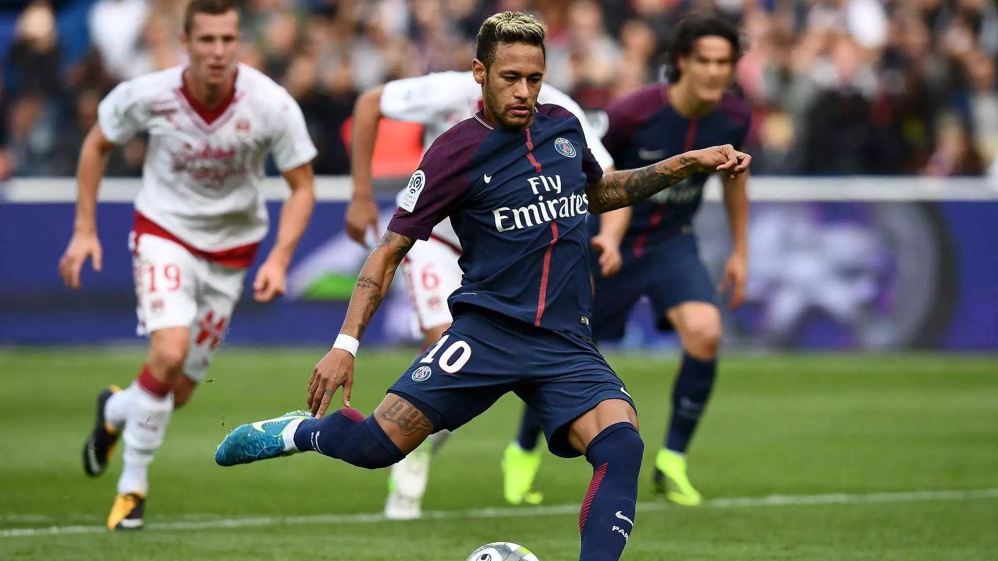 对位防守几乎无懈可击（盯人防守近乎滴水不漏）