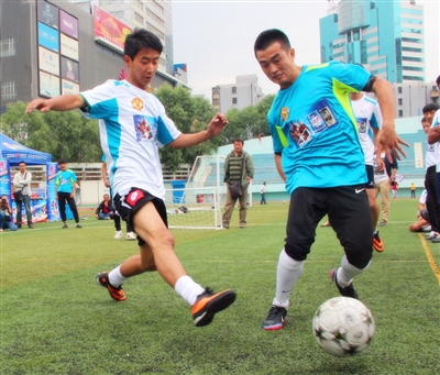 足球国足U21集训营启动，未来之星云集（U21国足集训营开营，潜力新星汇聚）