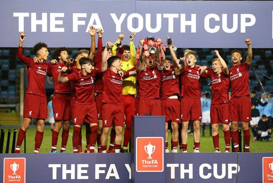 中超：上海海港3-1击败长春亚泰（中超：上海海港3-1力克长春亚泰）