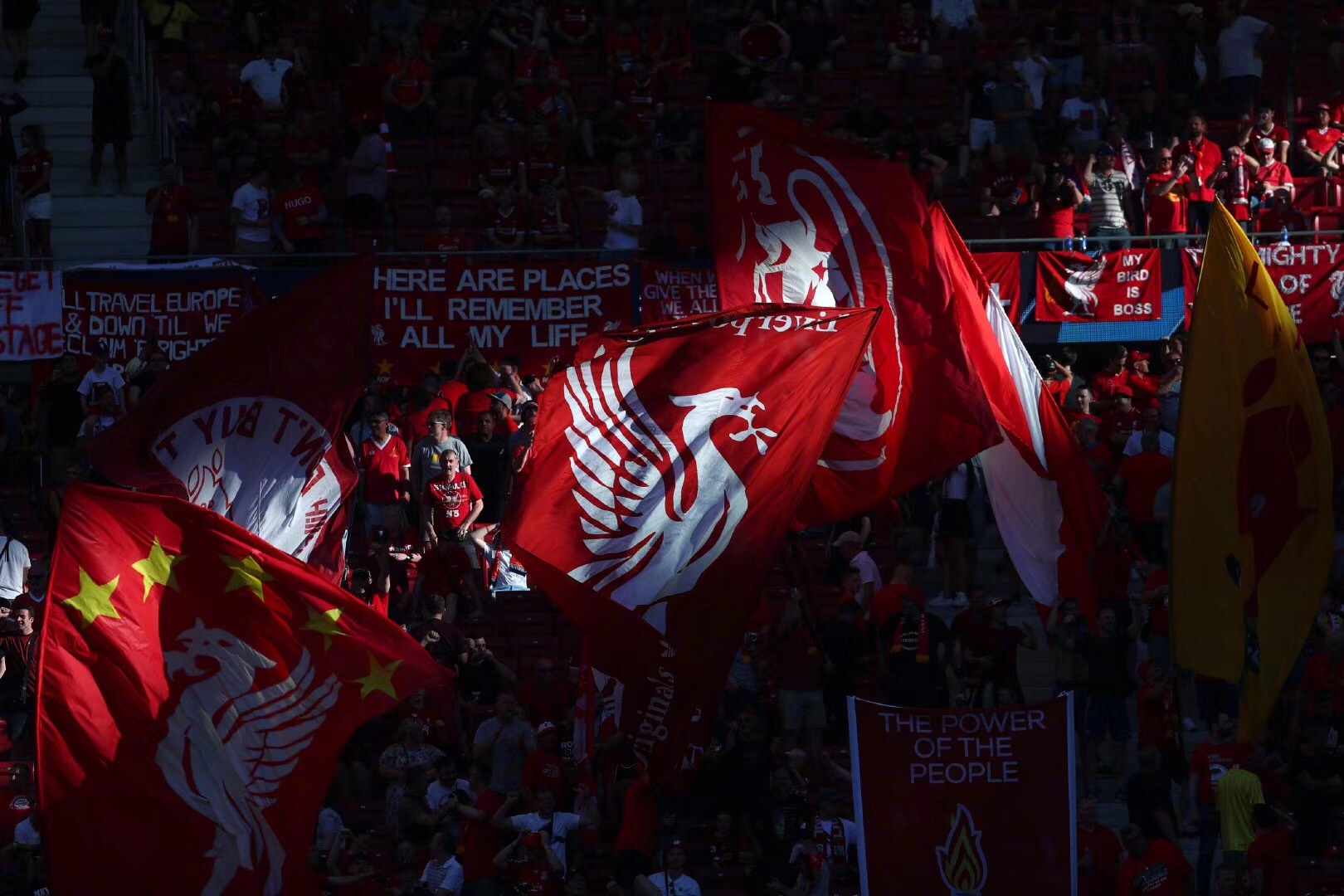 3-2！石川祐希9分+二连胜詹内利绝杀尼科洛夫21分难救主（詹内利绝杀助队3-2险胜！石川祐希9分收获二连胜，尼科洛夫砍21分仍无力回天）