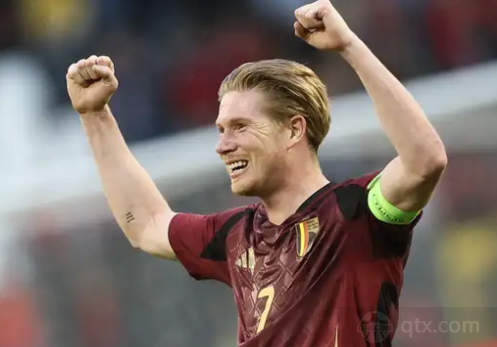 WTT总决赛：王楚钦4-3逆转战胜松岛辉空，晋级八强（WTT总决赛：王楚钦上演4-3逆转击败松岛辉空，挺进八强）