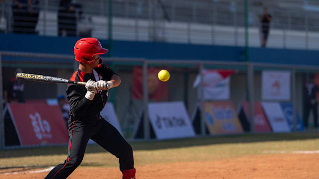 足球中超球队节奏偏慢遭质疑（中超球队节奏缓慢引发质疑）