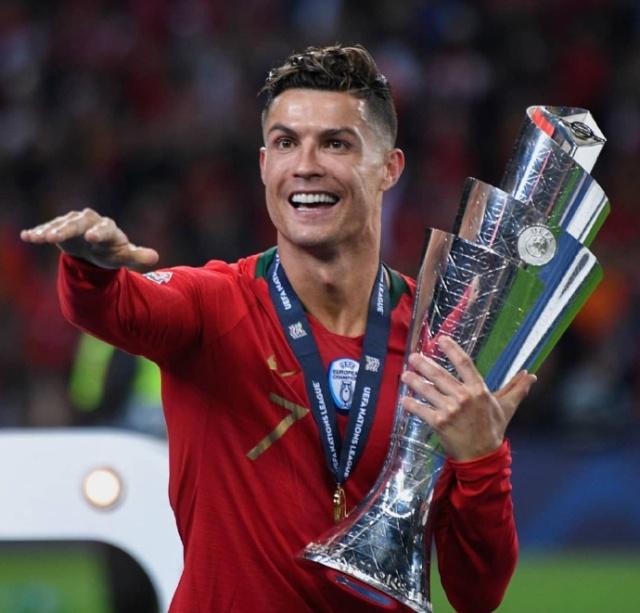 博主：广岛三箭主帅斯基伯目前并不存在去山东泰山的可能性（博主称：广岛三箭主帅斯基伯暂不可能执教山东泰山）