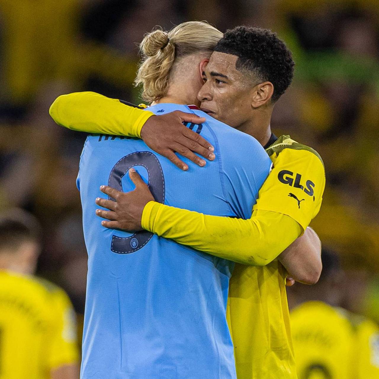 利物浦欧冠客战国米19人名单：萨拉赫无缘 基耶萨因病缺席（欧冠利物浦客场挑战国米19人名单出炉：萨拉赫落选，基耶萨因病缺阵）