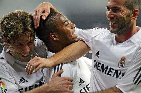 深圳新鹏城官方：向大埔火灾中不幸罹难的人士致以深切哀悼（深圳新鹏城官方：对大埔火灾遇难者致以深切哀悼）