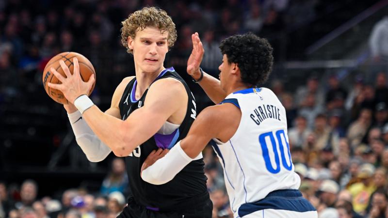 没有技巧全是感情，弗兰克告别演讲深情演唱《月亮代表我的心》（弗兰克告别演讲：不靠技巧，深情献唱《月亮代表我的心）